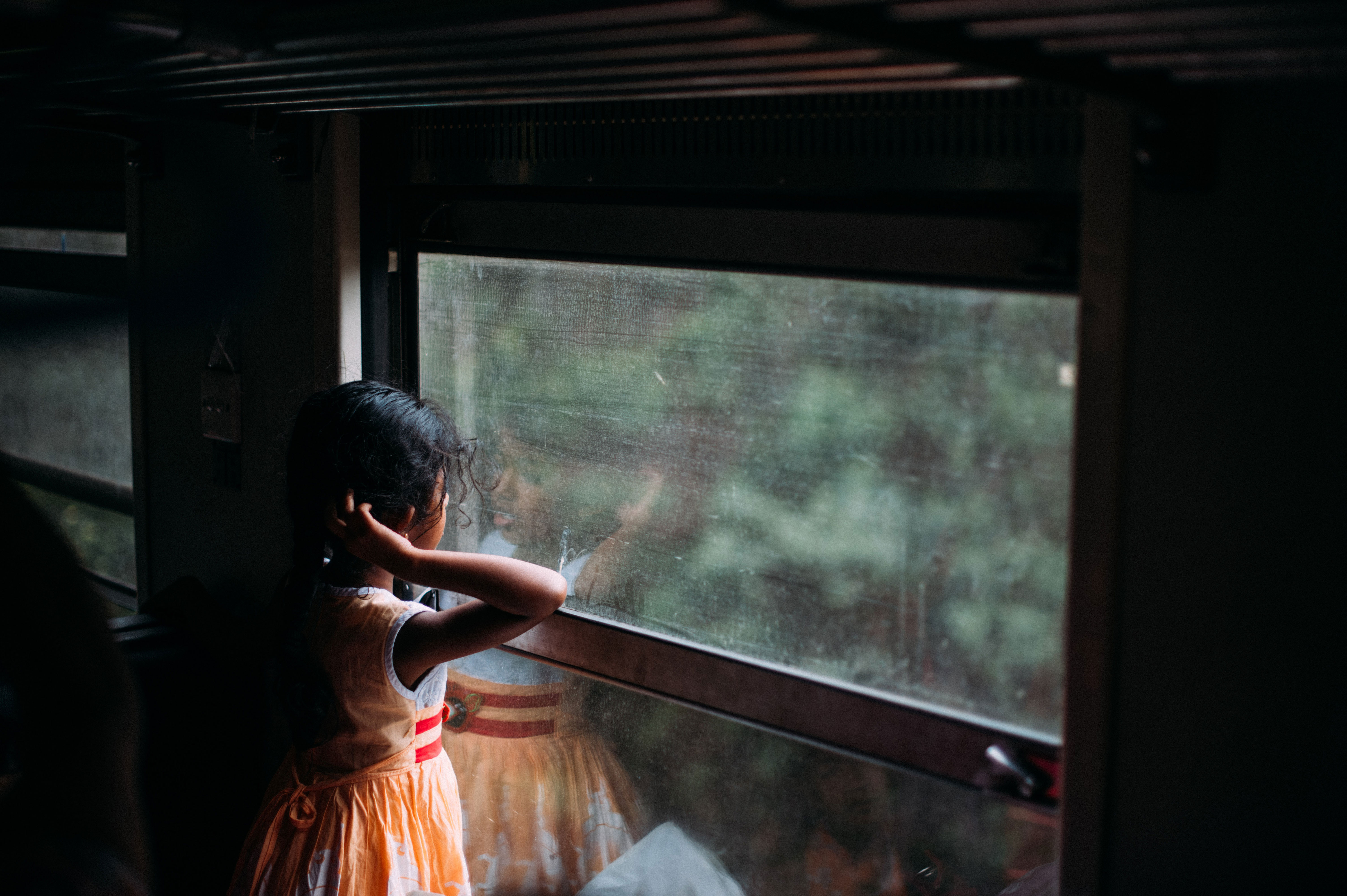 Look through the window. I looked out of the window. I looked out of the window. Разминка про окно. I looked out of the window.