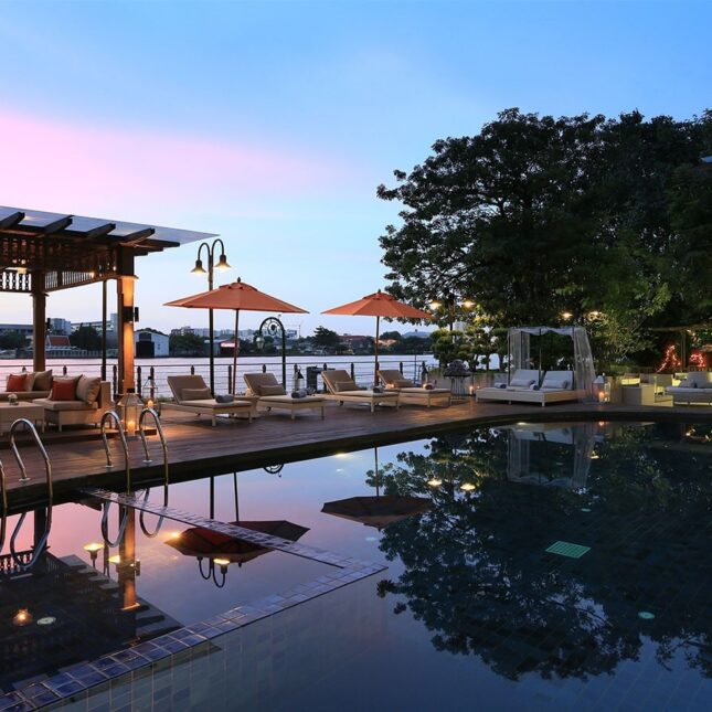 La piscine de l’hôtel Riva Surya