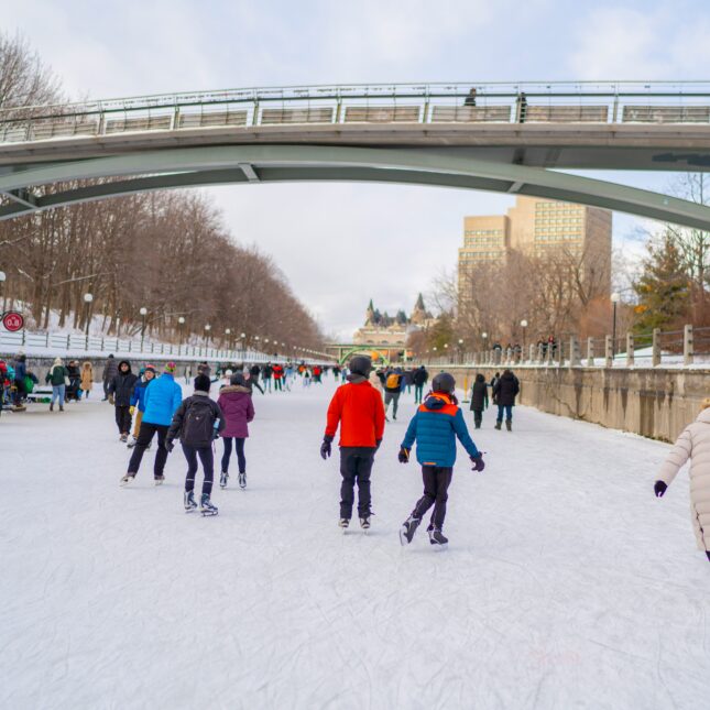 Patins à glace sur le canal Rideau