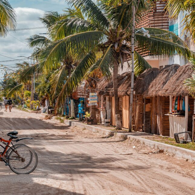 Les rues piétonnes de Holbox